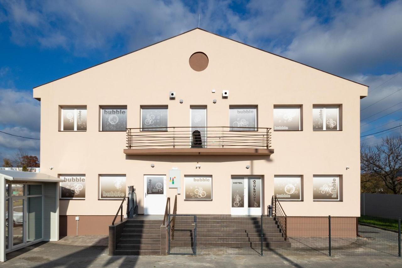Bubble Hotel Es Rendezvenykoezpont Zalaegerszeg Exteriér fotografie