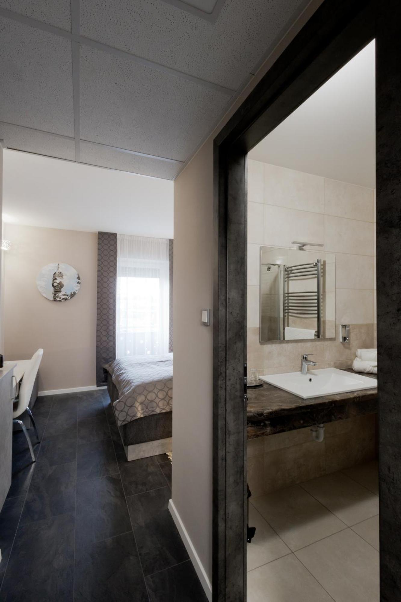 Bubble Hotel Es Rendezvenykoezpont Zalaegerszeg Exteriér fotografie
